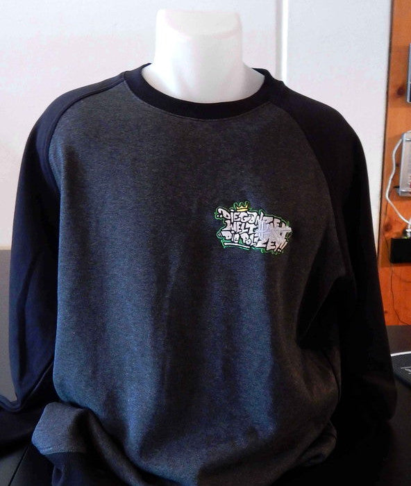Die ganze Welt hasst die Polizei Crewneck